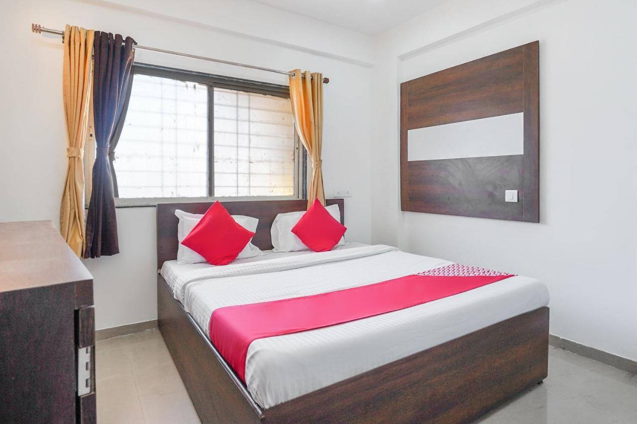 Oyo Flagship 70264 Hotel Vrindavan Mangvadi Exterior photo