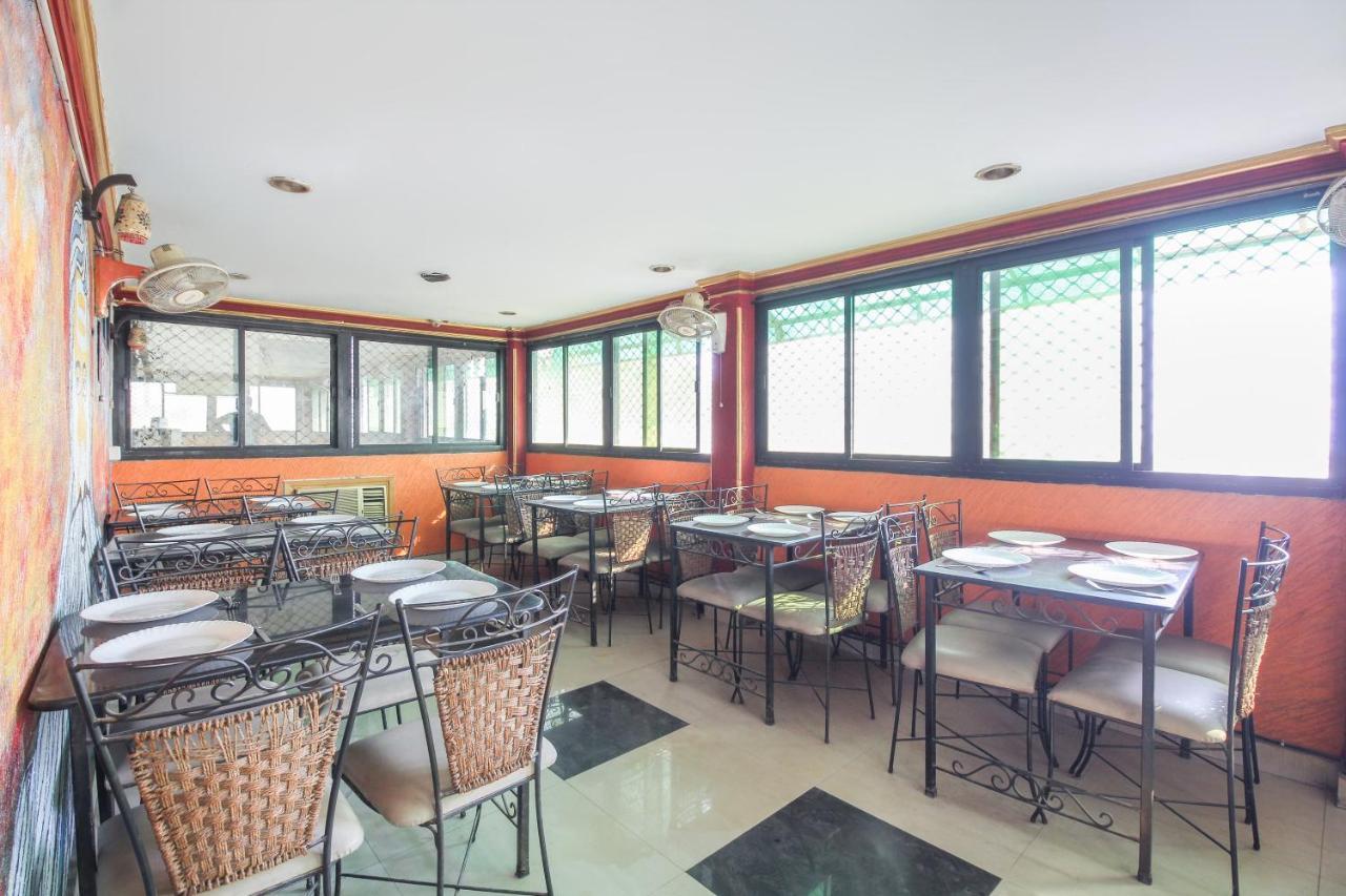 Oyo Flagship 70264 Hotel Vrindavan Mangvadi Exterior photo