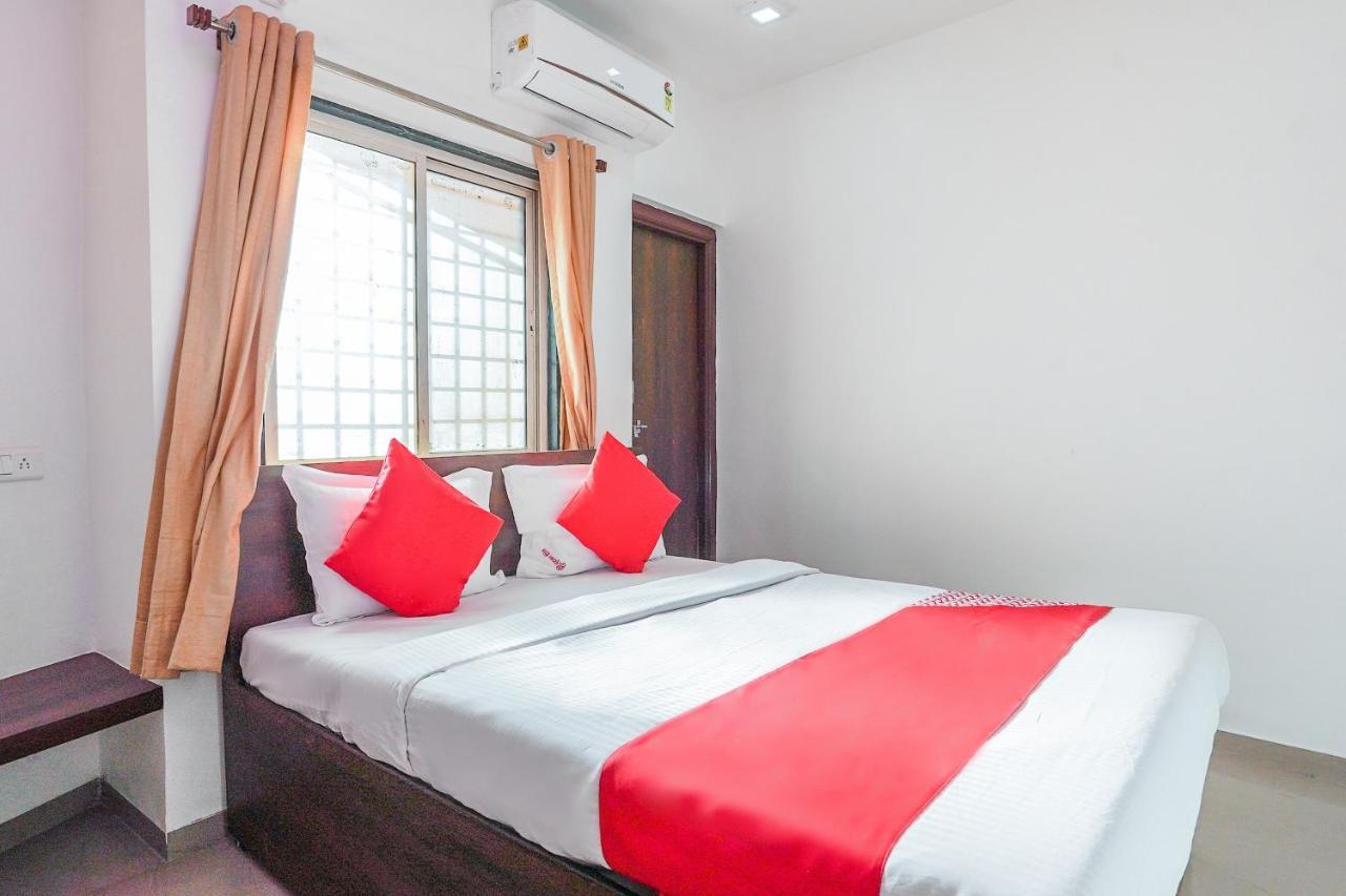 Oyo Flagship 70264 Hotel Vrindavan Mangvadi Exterior photo